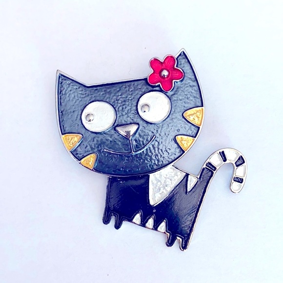 Jewelry - A cute black cat pin / brooch